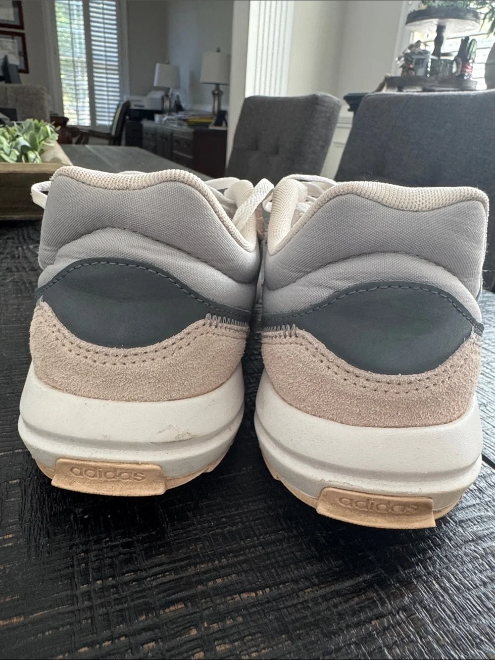 Adidas Women’s Retro Runner Sneakers in Light Gray and Pink Beige Size 10